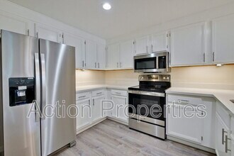 550 Ortega Ave in Mountain View, CA - Building Photo - Building Photo