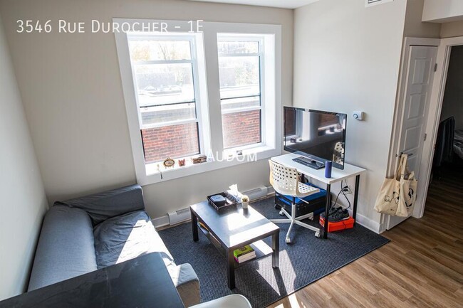 property at 3546 Rue Durocher