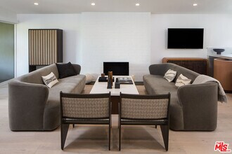 8917 Cynthia St in West Hollywood, CA - Building Photo - Building Photo