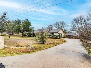 317 Cedar Dr in Mountain City, TX - Building Photo - Building Photo