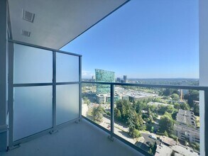 13350 Central Ave in Surrey, BC - Building Photo - Building Photo