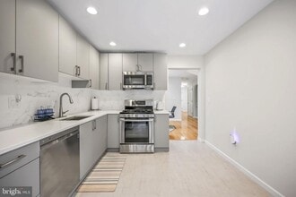 204 Camelot Ct in Princeton, NJ - Building Photo - Building Photo