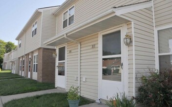 200 High St in Liberty, MO - Building Photo - Building Photo