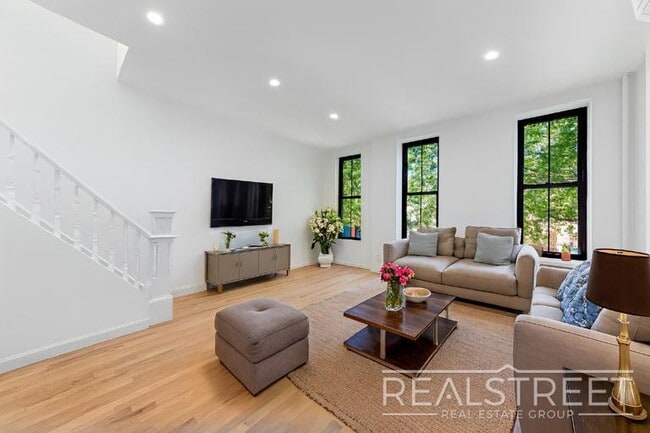 Brand New Upper Duplex in Bed Stuy Townhouse!