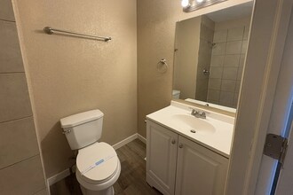 5031 Worchester St in Denver, CO - Building Photo - Building Photo