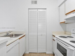 620 S Park Rd in Hollywood, FL - Building Photo - Building Photo