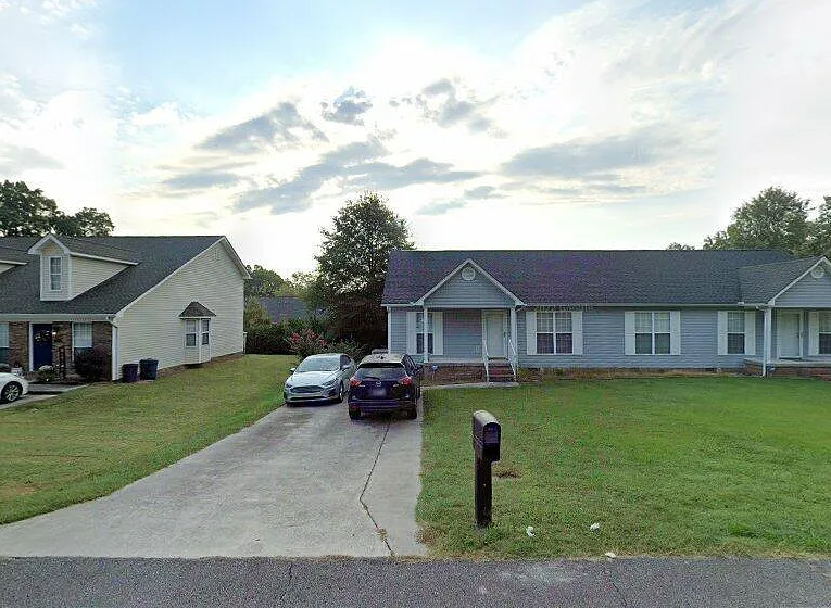 1110 Woodmore Dr NW in Cleveland, TN - Foto de edificio