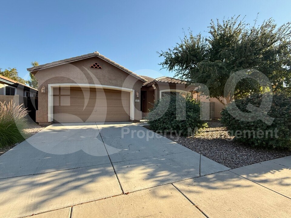 3031 S Sailors Way in Gilbert, AZ - Building Photo