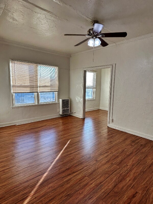 1523 N McCadden Pl in Los Angeles, CA - Foto de edificio - Building Photo