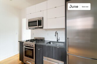 95 E 7 St in New York, NY - Building Photo - Building Photo