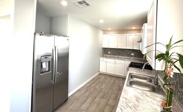 7825 Monterrey Dr in El Paso, TX - Building Photo - Building Photo