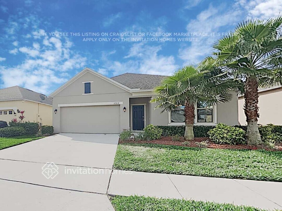 1504 Pine Marsh Loop in St. Cloud, FL - Building Photo
