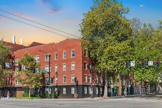 5th & Mercer Apartments – Newly Renovated ... in Seattle, WA - Building Photo - Building Photo