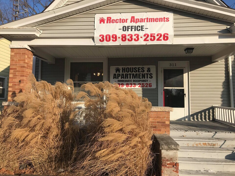 505 N Johnson St in Macomb, IL - Building Photo