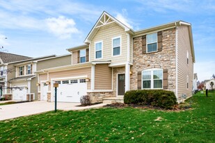 245 Ensigns Ln in Lewis Center, OH - Building Photo