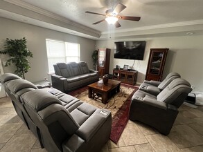 1605 Abraham Dr in Siloam Springs, AR - Building Photo - Building Photo