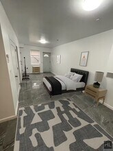 694 E 38th St, Unit GARDEN in Brooklyn, NY - Building Photo - Building Photo