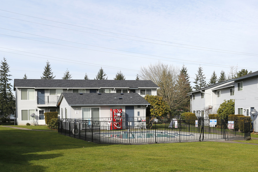 Cinnamon Square Apartments in Oregon City, OR - Building Photo