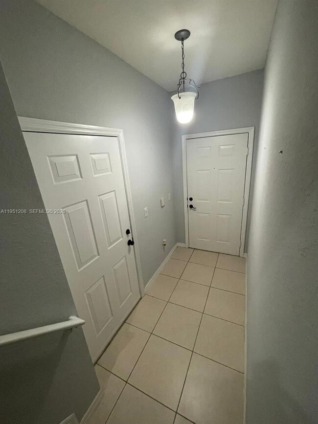 2334 Grand Central Pkwy in Orlando, FL - Building Photo - Building Photo