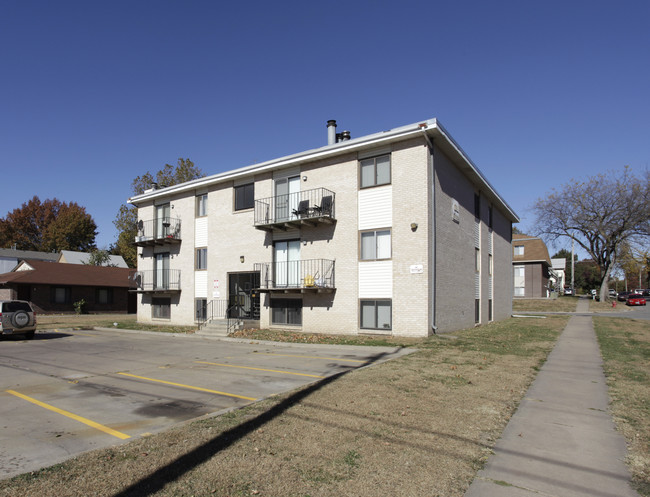 4641 Huntington Ave in Lincoln, NE - Foto de edificio - Building Photo