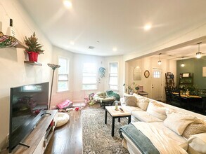 77 Torrey St in Boston, MA - Building Photo - Building Photo