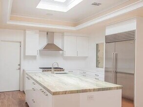 17965 Seabreeze Dr in Los Angeles, CA - Building Photo - Building Photo