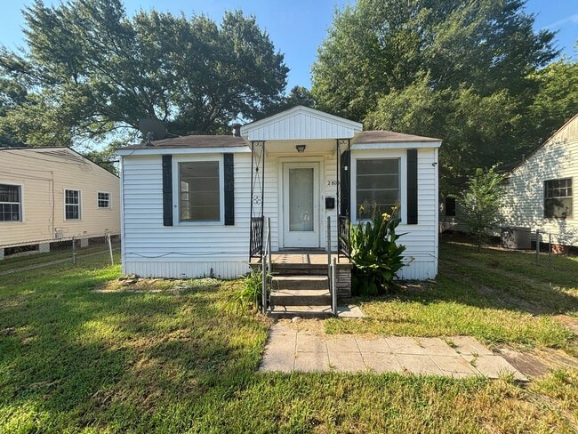property at 2803 Morningside Dr