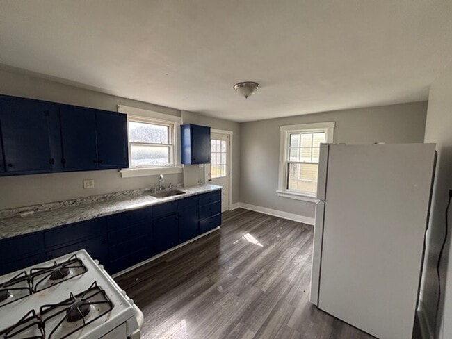 property at 618 Farnsworth Ave