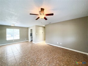 340 Briarwood Ct in San Marcos, TX - Building Photo - Building Photo