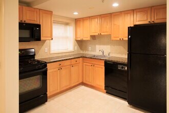 Essex Commons in Jersey City, NJ - Building Photo - Building Photo