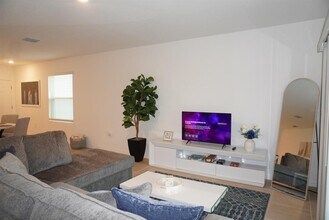 5766 Le Marin Wy in Kissimmee, FL - Building Photo - Building Photo