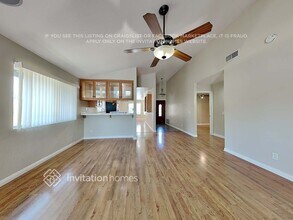 23037 Magnolia Glen Dr in Santa Clarita, CA - Foto de edificio - Building Photo