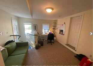 255 Beacon St, Unit 9-R in Somerville, MA - Foto de edificio - Building Photo