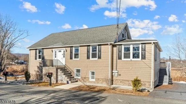 property at 7 Berry Rd