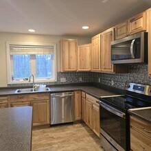 315 Old Concord Turnpike in Barrington, NH - Foto de edificio - Building Photo