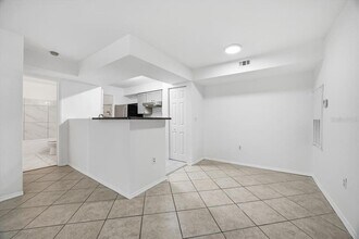 3032 Parkway Blvd in Kissimmee, FL - Foto de edificio - Building Photo