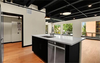 20 Boulder Cres St in Colorado Springs, CO - Building Photo - Building Photo