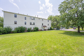 C. J. McLin Sr. Apartments in Dayton, OH - Building Photo - Building Photo