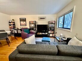 61 6th St in Cambridge, MA - Building Photo