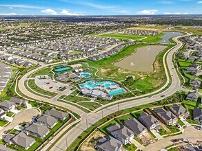 21019 Seneca Bluff Ln in Cypress, TX - Building Photo - Building Photo