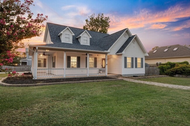 property at 101 N 6th St