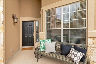 7901 Southwest Pkwy in Austin, TX - Building Photo - Building Photo