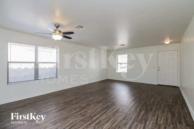 8526 E Meseto Ave in Mesa, AZ - Building Photo - Building Photo