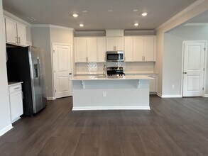 525 Hanover Shr Ln in Raleigh, NC - Building Photo - Building Photo