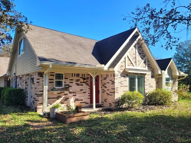 property at 1640 Scroggins Ln