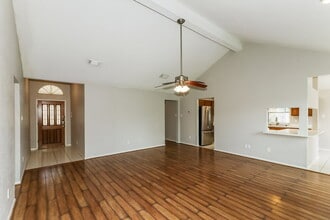 2203 St James Pl in Pearland, TX - Building Photo - Building Photo