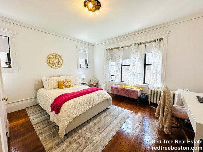 property at 452 Park Dr
