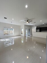430 SE 16th St in Fort Lauderdale, FL - Building Photo - Building Photo