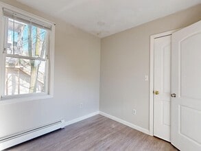 329 Paris St in Boston, MA - Foto de edificio - Building Photo