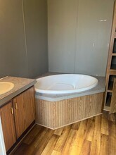 204 E 1st St in Haven, KS - Building Photo - Building Photo